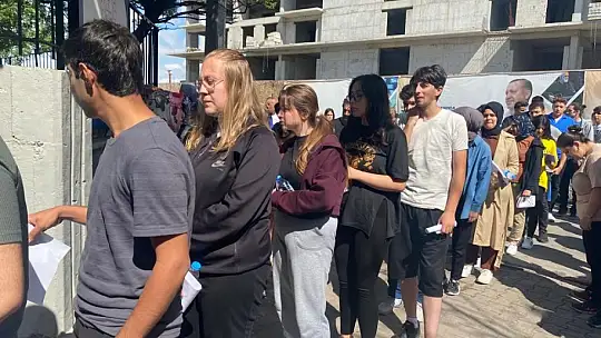 Kayseri'de YKS heyecanı AYT ile sürüyor