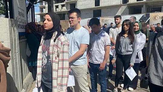 Kayseri'de YKS heyecanı AYT ile sürüyor