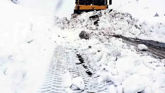 208 mahalle yolu açıldı