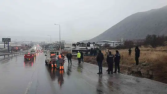 İşçi servisi takla attı: Çok sayıda yaralı var