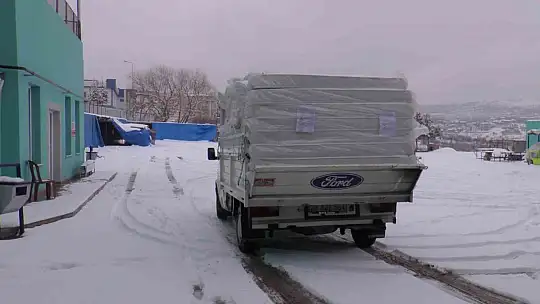 Kayseri'den deprem bölgesine yardım eli uzandı