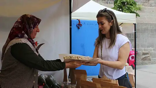 Kayseri Kalesi'nde Türk lezzetleri sunuluyor