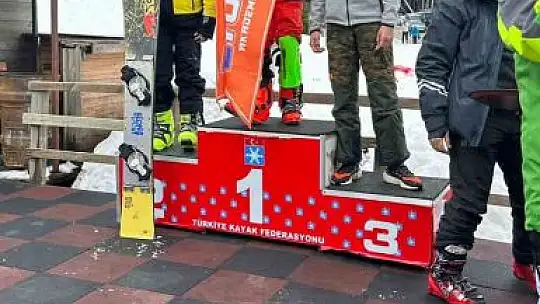 Kayseri Kayak Takımı'dan büyük başarı