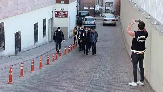 Kayseri'nin en büyük 'sıvı uyuşturucu' operasyonunda 3 kişide adliyede
