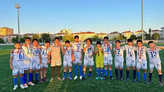 U-12'de şampiyon Demirspor...