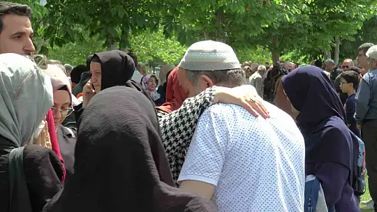 Kayserili hacı adayları dualarla uğurlandı