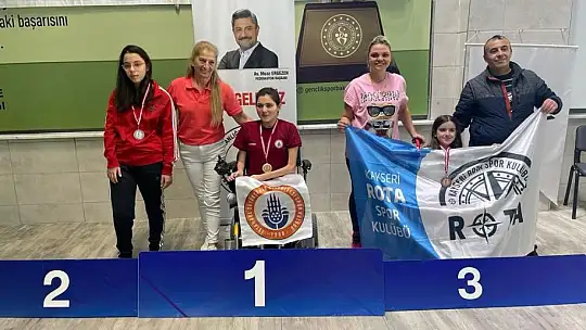 Kayserili yüzücülerden büyük başarı