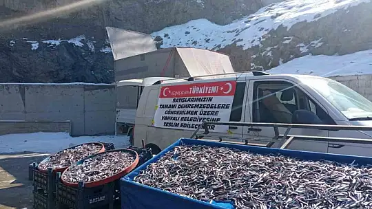 Kayserililer depremzedeler için seferber oldu