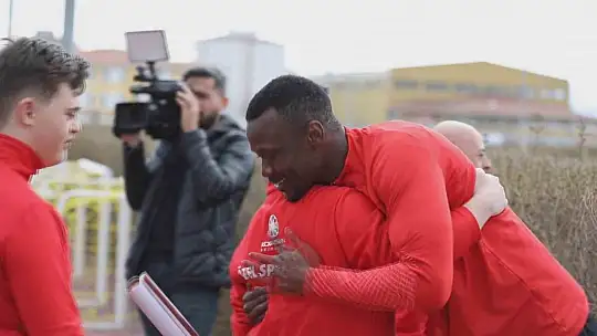 Kayserispor'dan anlamlı ağırlama