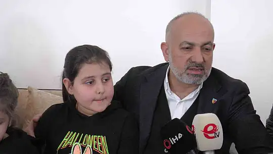 Kayserispor depremzede aileyi ziyaret etti