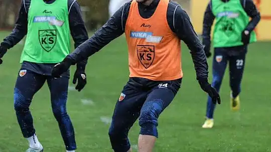 Kayserispor günü çift idmanla tamamladı