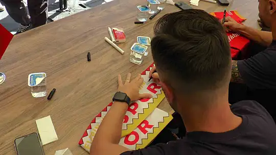 Kayserisporlu futbolculardan imza günü...