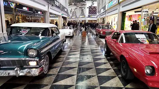 Klasik tutkunları modern KUMSMALL'da buluştu