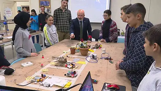 Kocasinan Akademi'den teknoloji çağına büyük hizmet