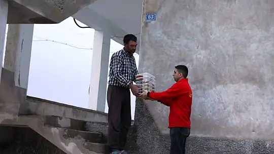 Kocasinan'da iftara gelemeyenlerin yemekleri evlere ulaştırıldı