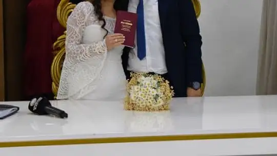 Kocasinan'da bir günde 23 çift, mutlu yuvaların temelini attı