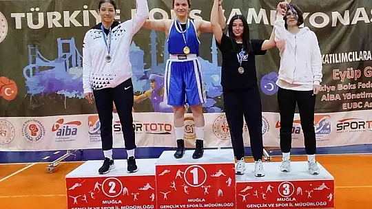 Kocasinan'ın boks sporcuları Türkiye ikincisi oldu