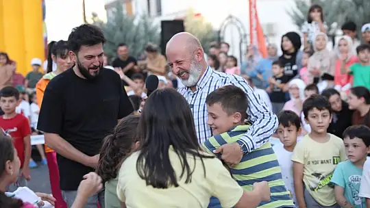 Çocukların Başkan Amca sevgisi!