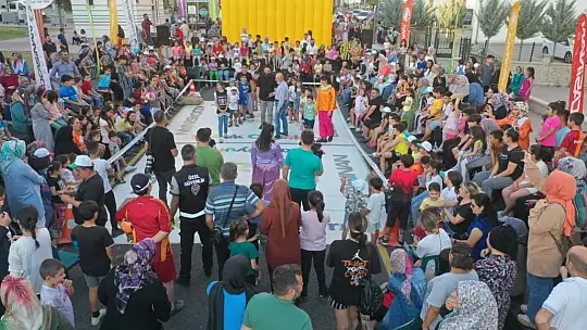 Çocukların Başkan Amca sevgisi!