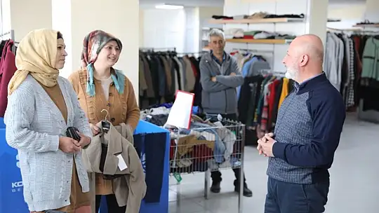 Sosyal Market ile depremzedelerin kıyafet talepleri karşılanıyor