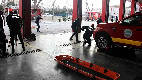 Komando değil itfaiye eri