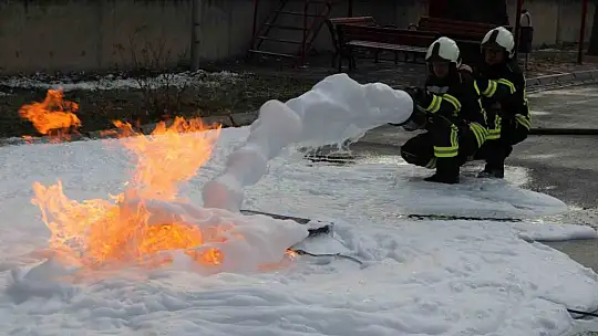 Komando değil itfaiye eri