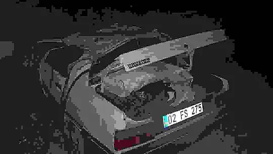 Köpeğe çarpmamak isterken 5 metrelik istinat duvarından uçtu