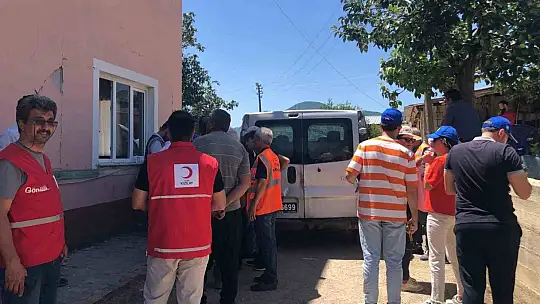 Kozan'da hasarlı yapılar tek tek yerinde inceleniyor