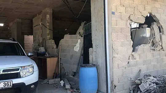 Kozan'da hasarlı yapılar tek tek yerinde inceleniyor