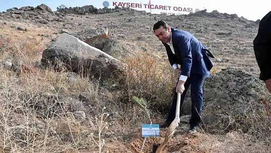 KTO yönetimi Hatıra Ormanı'na fidan dikti