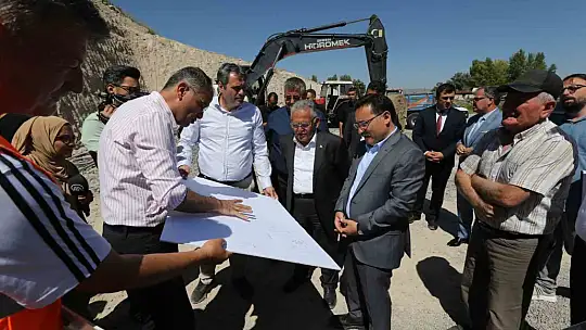 Vali Çiçek Kültepe Müzesi'ni yerinde inceledi