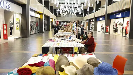 KUMSmall'da sergi ve fuar açıldı