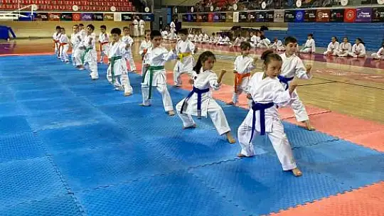 Kuşak terfi sınavı nefes kesti