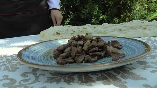 Lezzetli kavurmanın püf noktası az baharat kullanımı