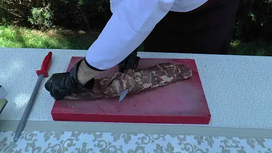 Lezzetli kavurmanın püf noktası az baharat kullanımı