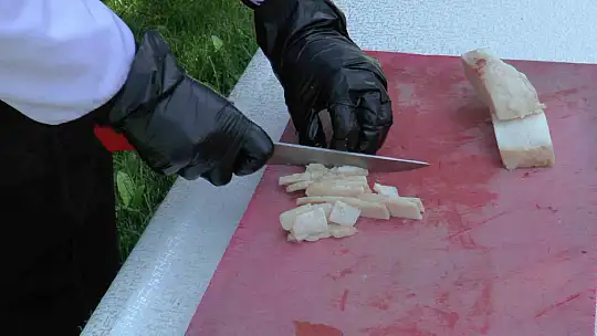 Lezzetli kavurmanın püf noktası az baharat kullanımı