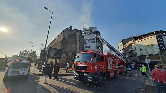 Lokantada yangın çıktı, ekipler seferber oldu