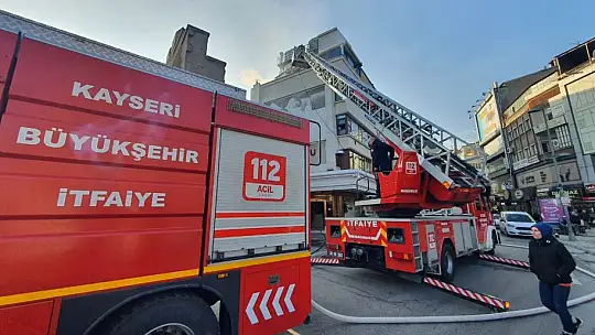 Lokantada yangın çıktı, ekipler seferber oldu