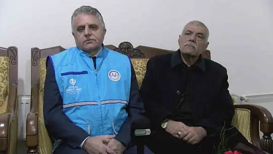 Depremzede aileye yeni evlerinde çiçekli karşılama