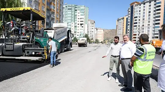 Melikgazi Belediyesi'nden Altınoluk Mahallesi'ne asfalt çalışması