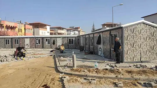 Melikgazi Belediyesi Elbistan'a konteyner çarşı kuruyor