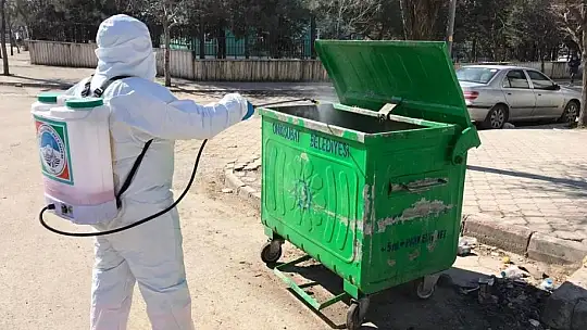 Melikgazi, afet bölgesinde dezenfekte ve ilaçlama çalışması yaptı