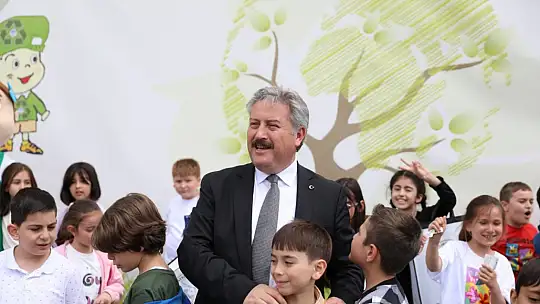 Melikgazi çocukları eğlendirirken eğitti