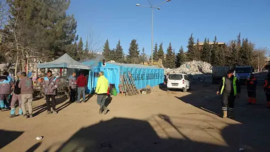 Melikgazi'den depremzedelere 'mobil yardım'