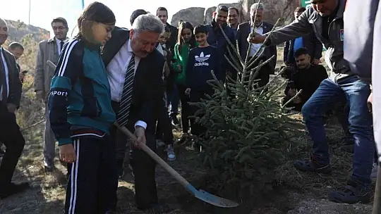 Melikgazi'den Milli Ağaçlandırma Günü'ne özel 3 bin 838 fidan