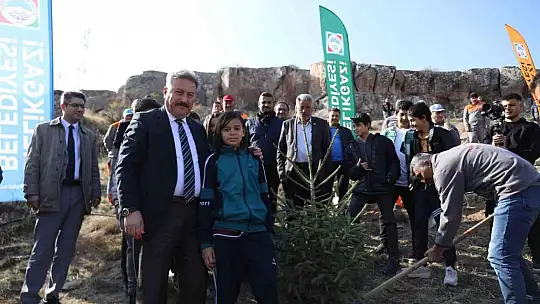 Melikgazi'den Milli Ağaçlandırma Günü'ne özel 3 bin 838 fidan