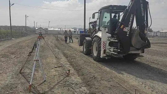 Melikgazi depremzedelere desteğini sürdürüyor