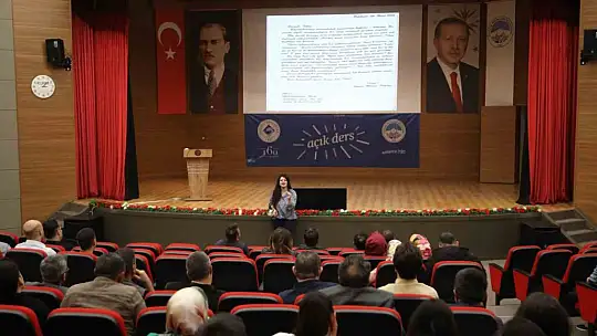 Melikgazi, personele yönelik 'Etkili İletişim Teknikleri' konulu seminer düzenledi