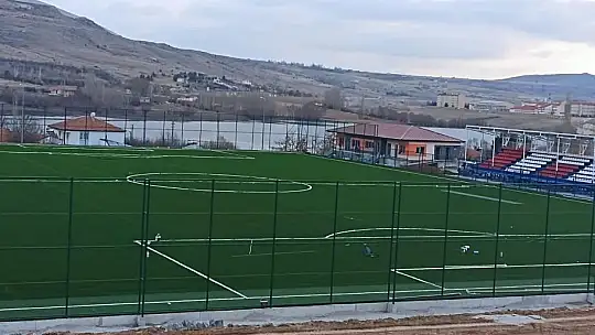 MHP'li Özdemir, Kayseri'ye yapılan spor tesislerini duyurdu