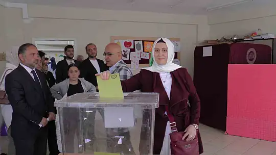 Cahid Cıngı:'''Bir vatandaşlık görevi olarak çok şükür bugün Cumhurbaşkanlığı seçimlerinde oyumuzu kullandık''